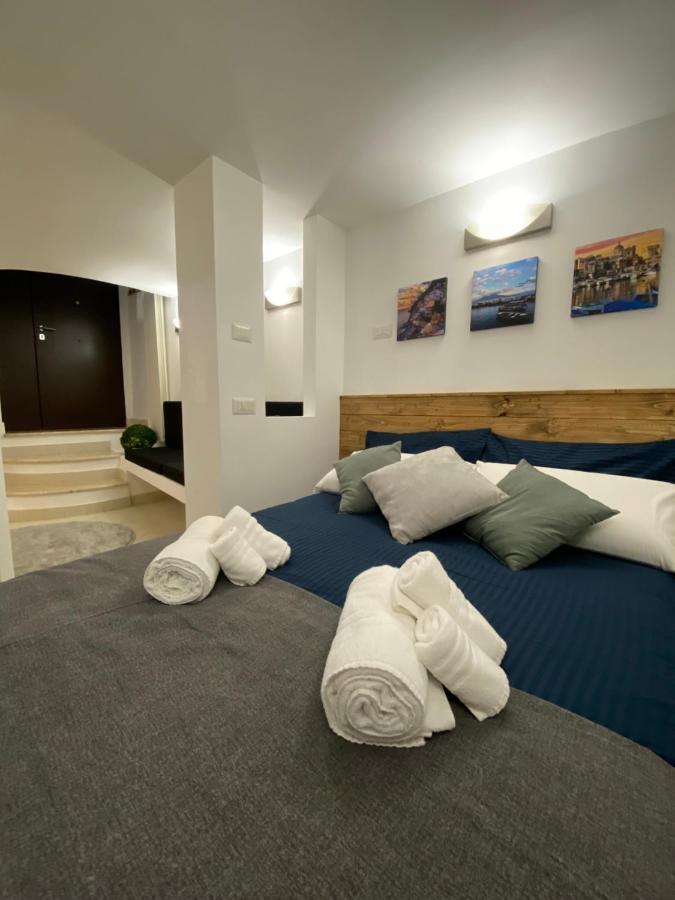 Riman, Apartamento Nápoles